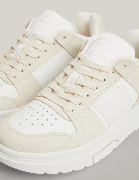 Basket de ville Tommy Hilfiger Mixte the brooklyn suede Beige EN02476-ACG