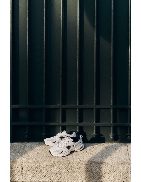 Sneakers Mixte New Balance 530 Blanc Et Noir