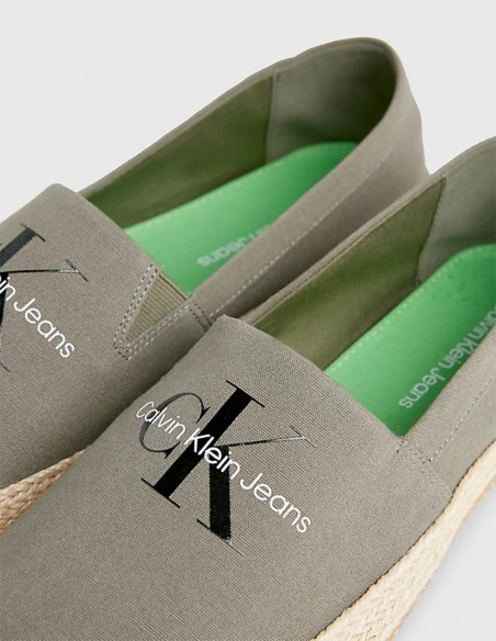 Espadrille Homme Calvin Klein YM00935-0IH en Toile Olive - Style Détente Élégant et Confort Léger