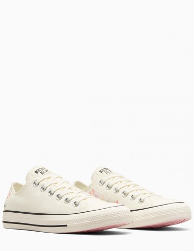 Sneakers Femme Chuck Taylors Brodées | Style Délicat et Féminin