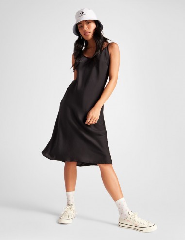 Sneakers Femme Chuck Taylors Brodées | Style Délicat et Féminin