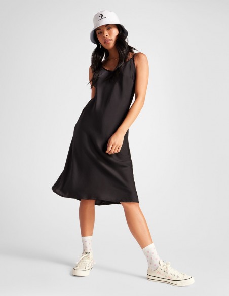 Sneakers Femme Chuck Taylors Brodées | Style Délicat et Féminin