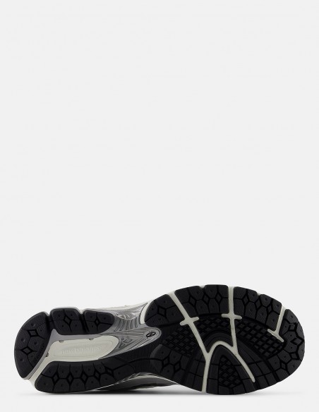 Baskets New Balance 2002R en Gris : Confort Élégant et Technologie Avancée| HYLTON