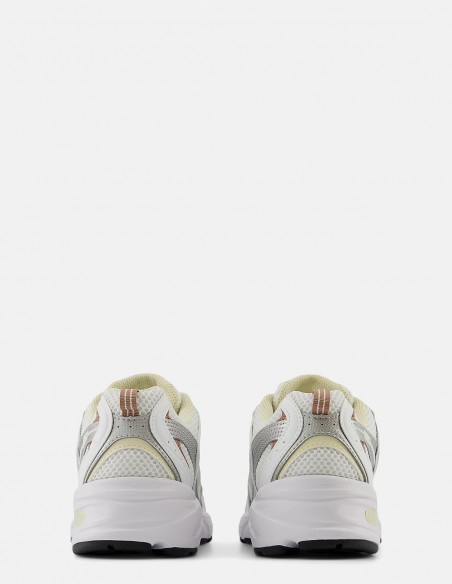 Sneakers New Balance 530 | Confort et Style au Quotidien