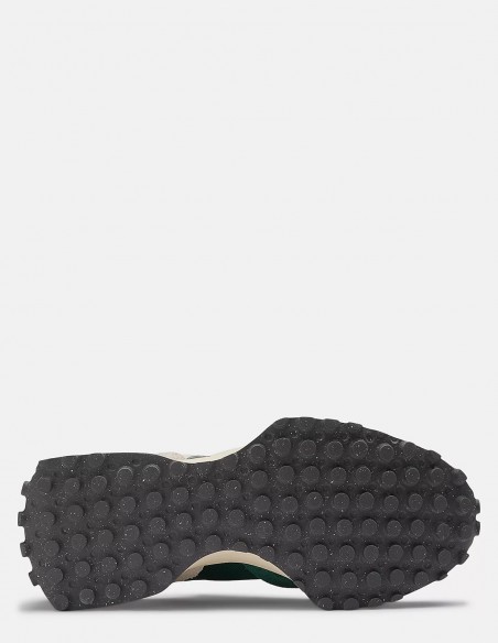 Découvrez les Sneakers New Balance 327 | Style et Confort | Hylton