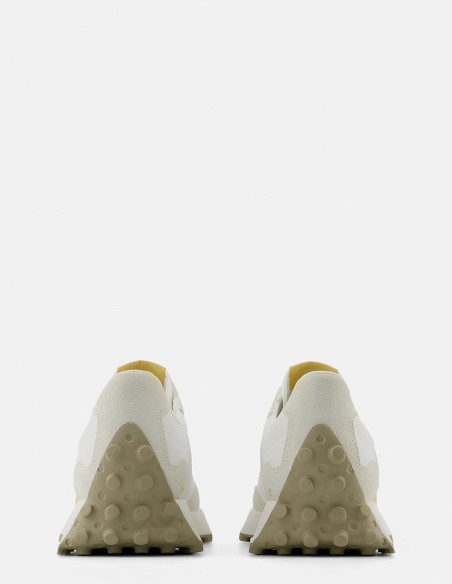 Découvrez les Sneakers New Balance 327 | Style et Confort | Hylton