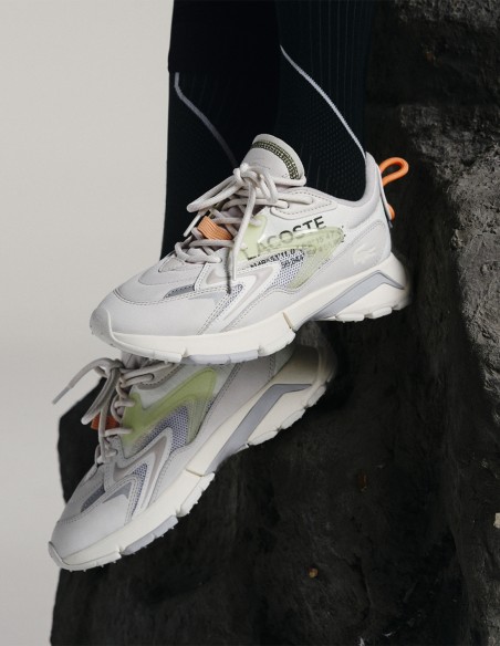 Lacoste Storm 96 Lo Blanc et Gris - Style Urbain et Confort Exceptionnel