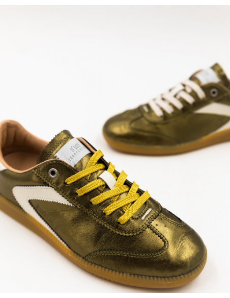 Sneakers Nova Khaki Metallic : Une Touche de Brilliance - Hylton.fr