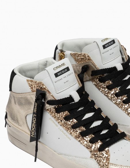 Sneakers Montantes Crime London Sk8 Deluxe Or et Blanche - Audace et Élégance