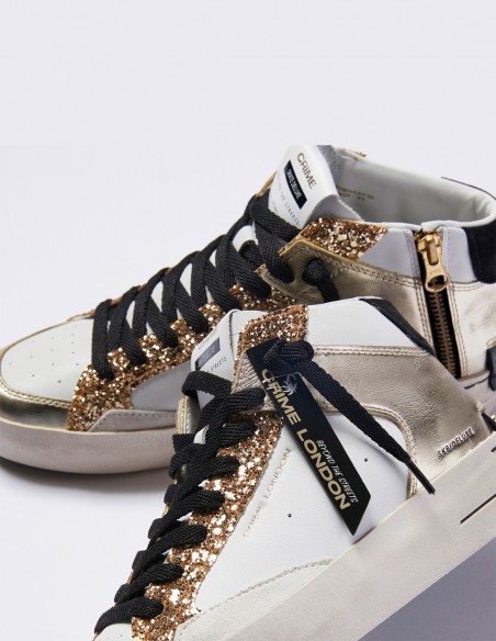 Sneakers Montantes Crime London Sk8 Deluxe Or et Blanche - Audace et Élégance