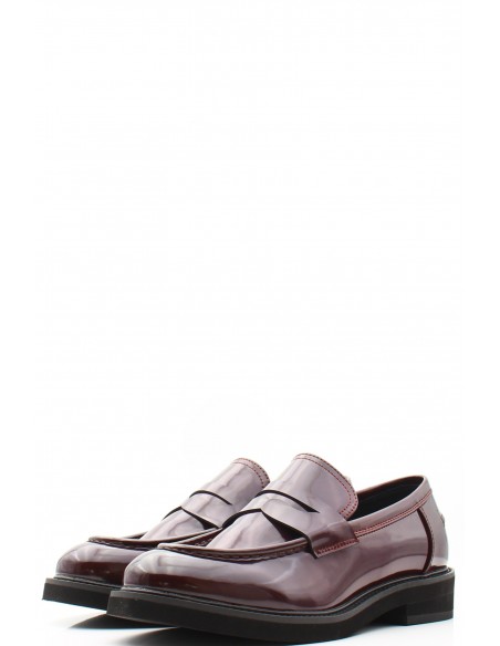 Mocassins vernis bordeaux Kharisma - Élégance et raffinement