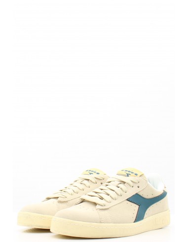 Baskets Diadora Game Low Suede en beige avec bande bleue pour femme