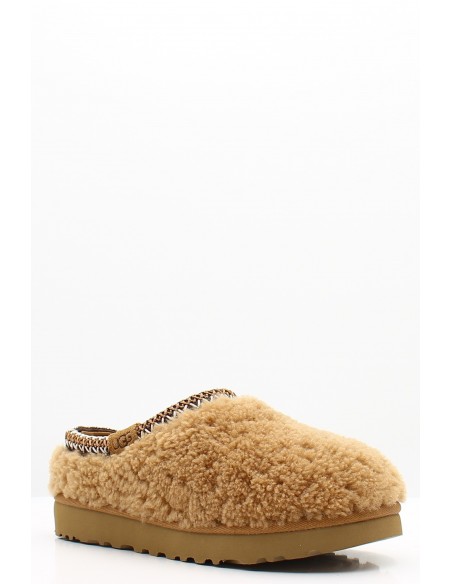 Chaussons femme UGG Tasman en laine de mouton camel  avec détail brodé marron