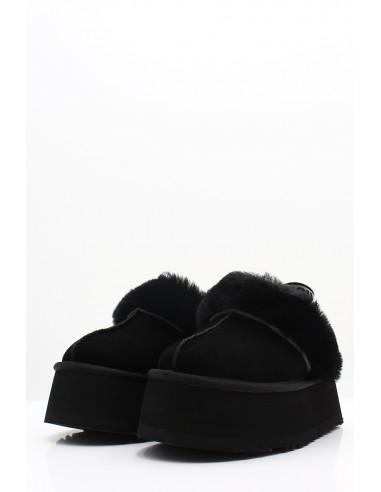 Chaussons UGG Funkette femme en suède noir avec plateforme et fourrure