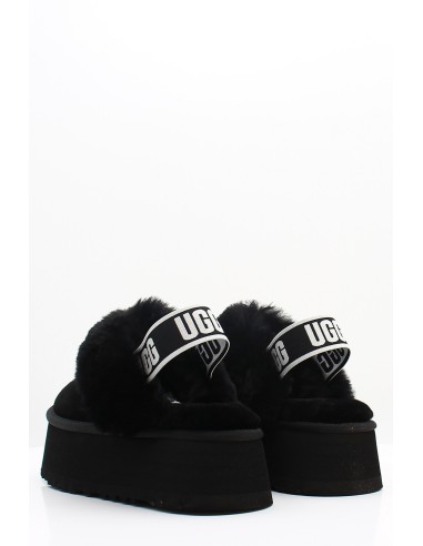 Chaussons UGG Funkette femme en suède noir avec plateforme et fourrure