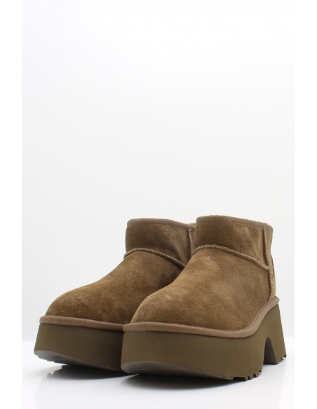 Boots fourrés UGG Platform Mini en suède marron  avec semelle épaisse