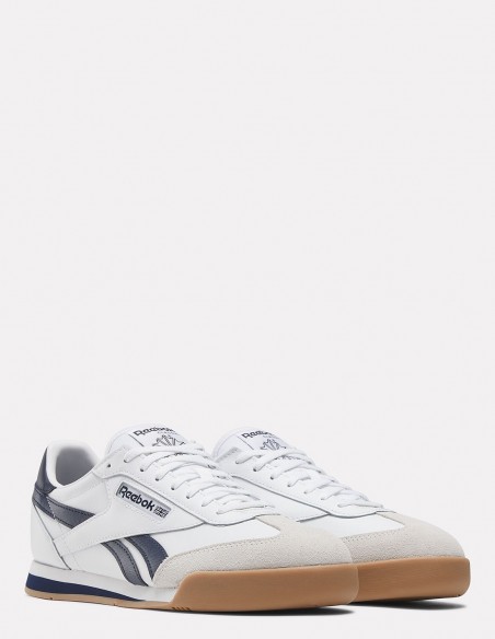 Baskets Reebok Campio XT mixte blanches et marines au style classique