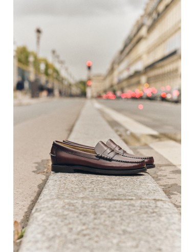 Mocassins Sebago Classic Dan femmr en cuir bordeaux au style casual