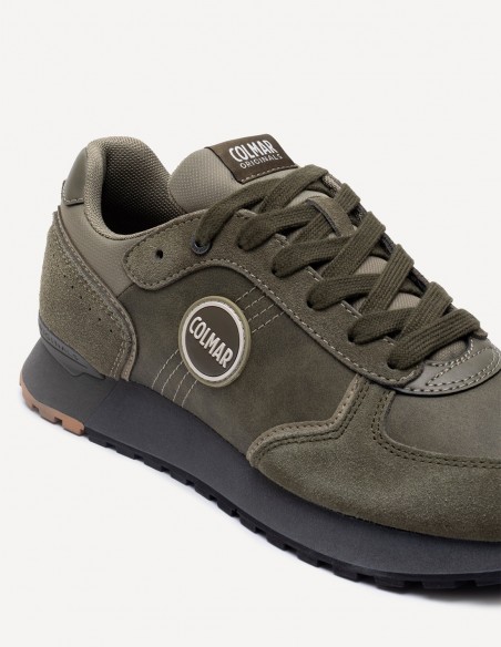 Baskets Colmar Travis B - Baskets Homme en suède vert olive avec logo