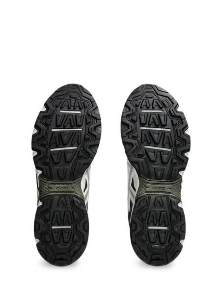 Sneakers Asics Gel-Nunobiki - Noires et blanches avec semelle caoutchouc