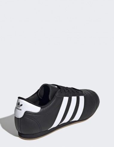 Sneakers Adidas Taekwondo - Chaussures en cuir noir et blanc, souples.