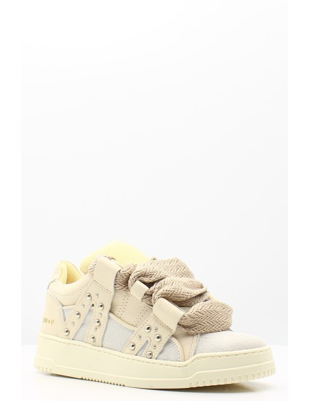 Semerdjian Inna B344 - Cuir Crème & Clous - Sneakers Élégantes et Originales