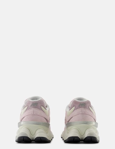 Sneakers Femme New Balance 9060 - Baskets roses et blanches