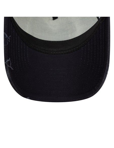 Casquette ne patch distress trucker newera whinvy